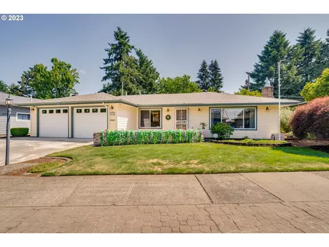 10722 SE Stephens St, Portland, OR 97216
