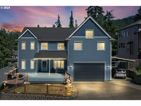 965 S 67th St, Springfield, OR 97478