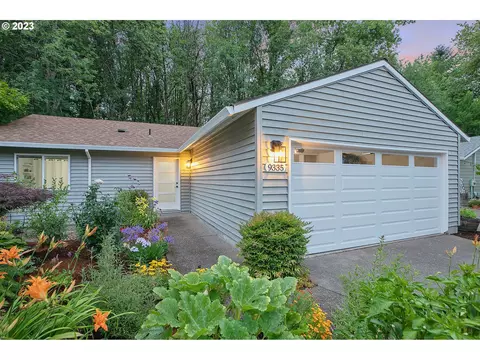 9335 SW Brooks Bend Pl, Portland, OR 97223