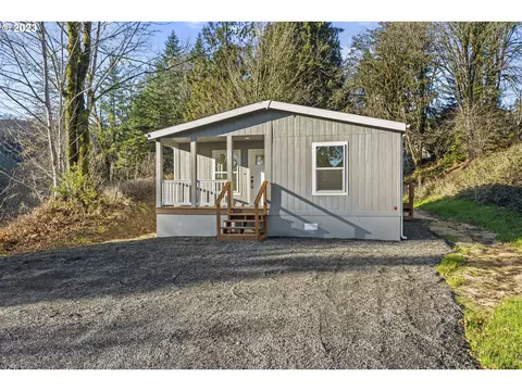 128 Harmony Dr, Kelso, WA 98626