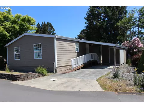 415 Shorepines Ave, Coos Bay, OR 97420