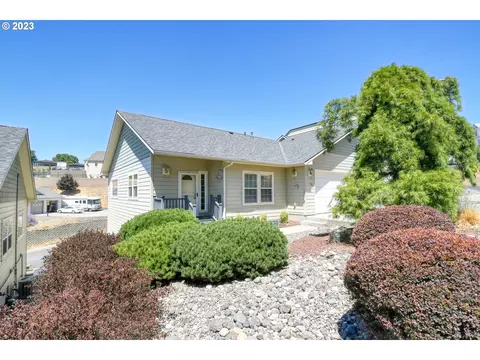 818 N Main St, Pendleton, OR 97801