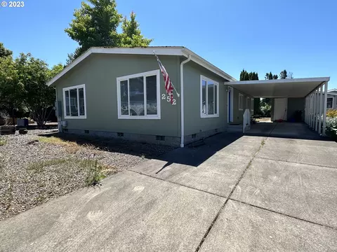 1199 N Terry St #252, Eugene, OR 97402