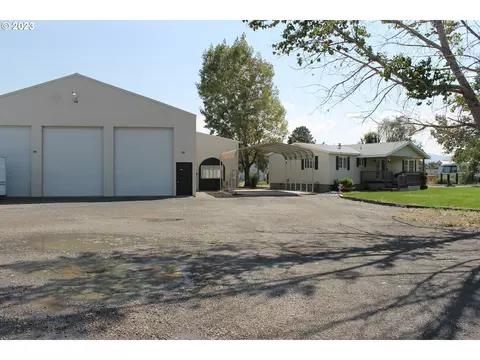 2798 17th St, Baker City, OR 97814