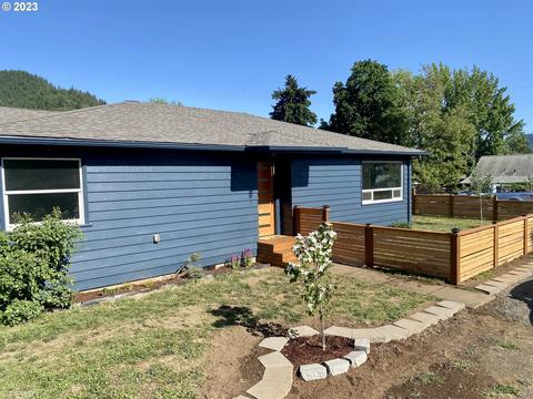 412 NE Wisconsin St, White Salmon, WA 98672