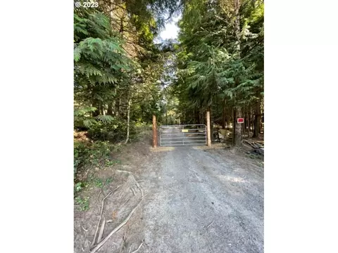 87832 Two Mile Ln, Bandon, OR 97411