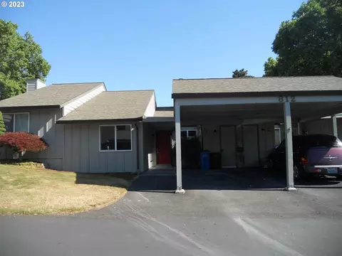 812 NW 132nd St #D, Vancouver, WA 98685