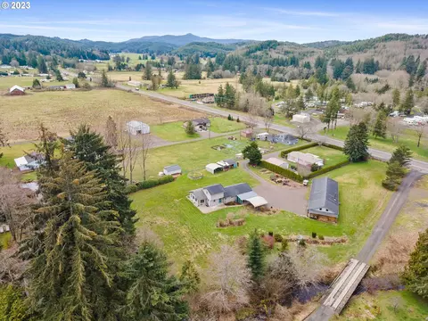 11765 Highway 101 S, Tillamook, OR 97141