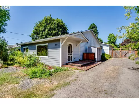 2160 W Irwin Way, Eugene, OR 97402