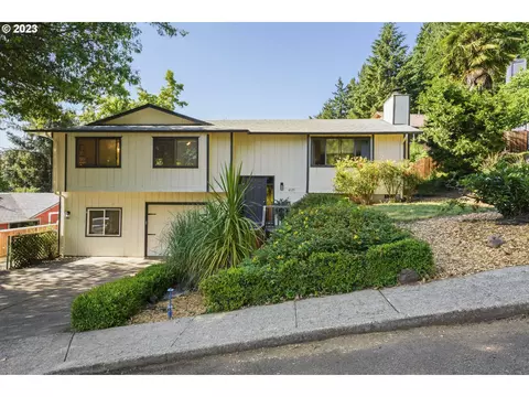 4125 E Amazon Dr, Eugene, OR 97405