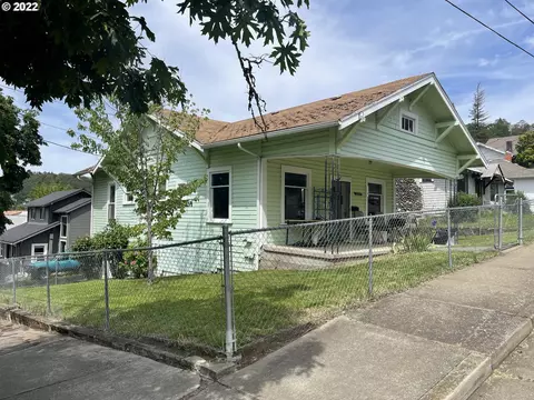 1302 SE Douglas Ave, Roseburg, OR 97470