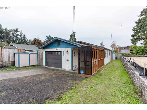 680 S Wall St, Coos Bay, OR 97420