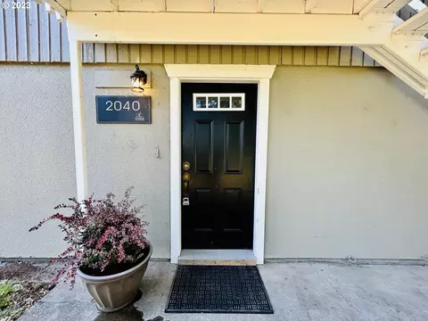 2040 W 14th Pl, Eugene, OR 97402