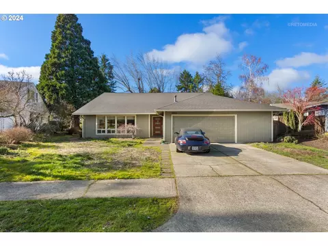 2825 NW Eastway Ct, Beaverton, OR 97006