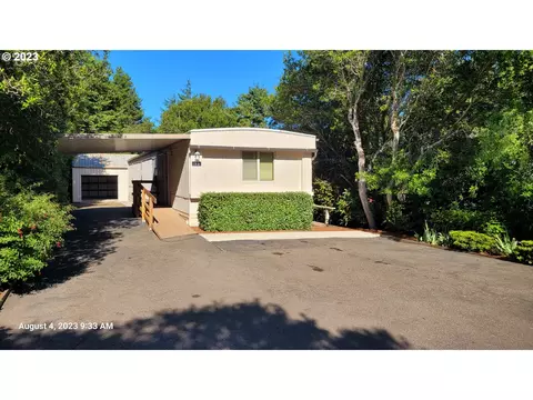 1600 Rhododendron Dr #73, Florence, OR 97439