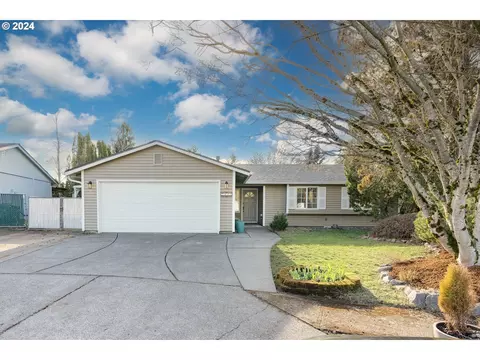 2433 SE Hudson Ct, Troutdale, OR 97060