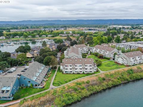 297 N Hayden Bay Dr, Portland, OR 97217