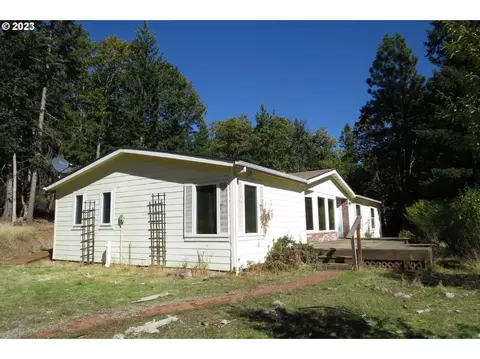 68 Aki Rd, Lyle, WA 98635