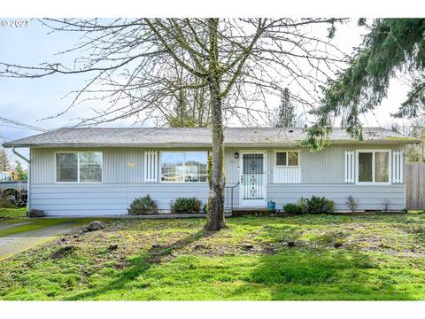 901 S Pine St, Carlton, OR 97111
