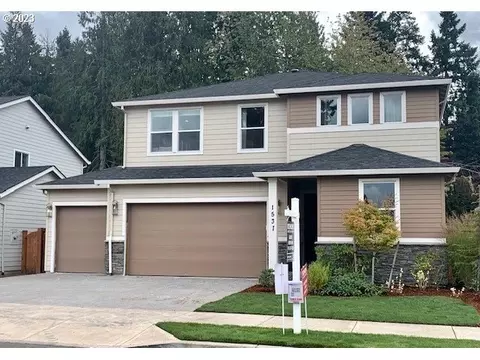 1537 NE 15th Ave, Canby, OR 97013