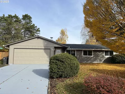 580 S 22nd Ct, Cornelius, OR 97113