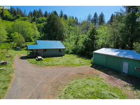 162 N Holiday Ln, Otis, OR 97368