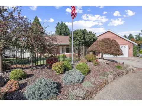 1513 Tara Ct, Forest Grove, OR 97116
