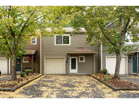 7155 SW Sagert St #111, Tualatin, OR 97062