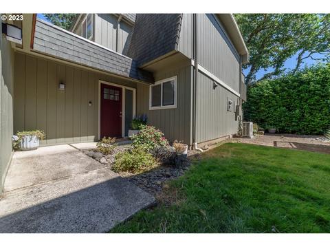 1500 Norkenzie Rd # 71, Eugene, OR 97401