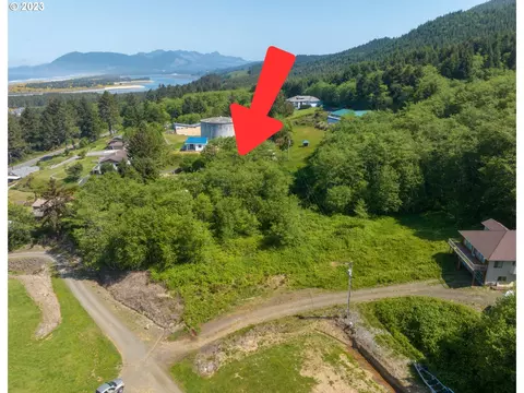 Vl Scenic View Ct, Rockaway Beach, OR 97136