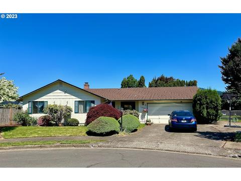 1474 Delrose Ave, Springfield, OR 97477