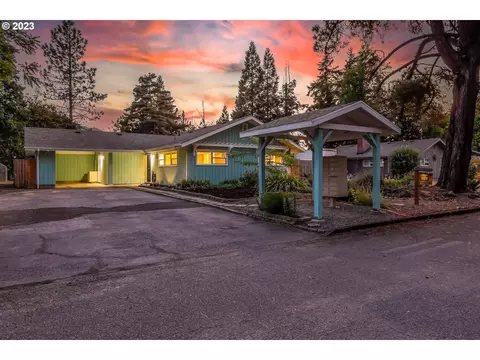 76128 Rigdon Dr, Oakridge, OR 97463