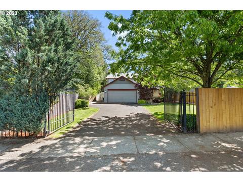 20280 SW Jaylee St, Beaverton, OR 97078