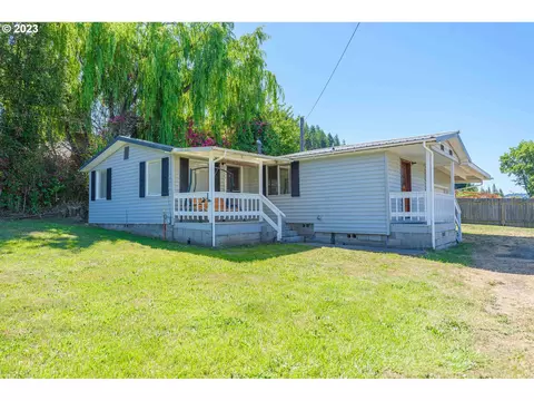 1834 Kincheloe Ln, Myrtle Point, OR 97458