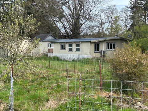 5840 Blaser Ln, Tillamook, OR 97141