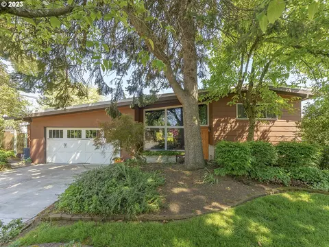 12429 NE Siskiyou St, Portland, OR 97230