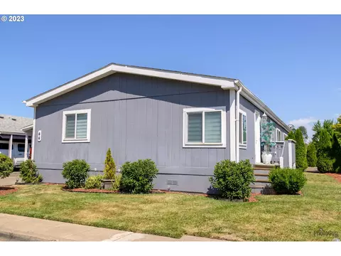 310 Pitney Ln #44, Junction City, OR 97448