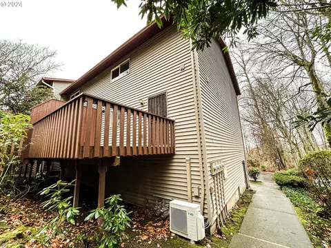 24070 NE Treehill Dr, Wood Village, OR 97060