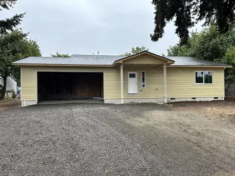 565 49th St, Springfield, OR 97478