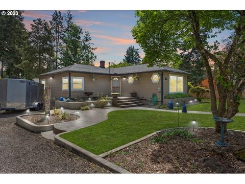 1098 9th St, Washougal, WA 98671