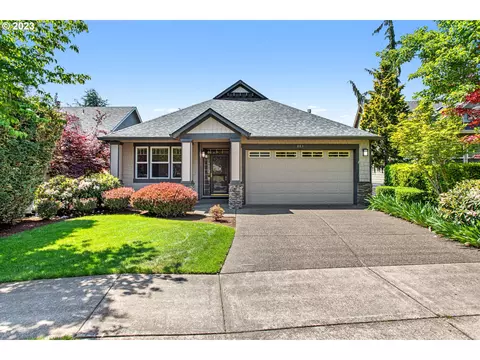 863 Fairwood Cres, Woodburn, OR 97071