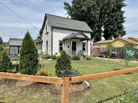 809 S 6th St, Cottage Grove, OR 97424