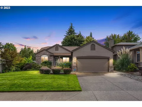 158 NE Cory St, Hillsboro, OR 97124