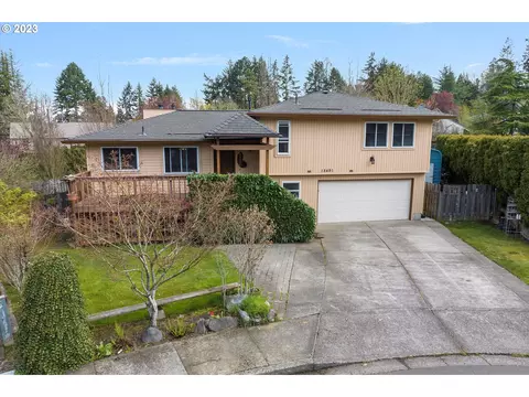 18491 SW Castle Ct, Beaverton, OR 97007