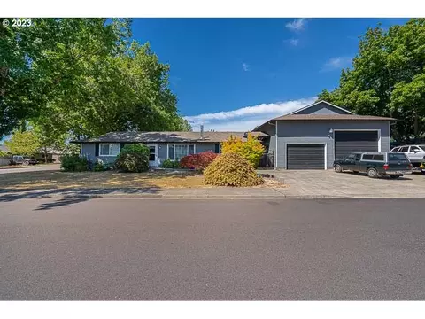 4555 Beth St NE, Salem, OR 97301
