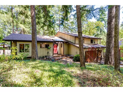 4931 Fox Hollow Rd, Eugene, OR 97405