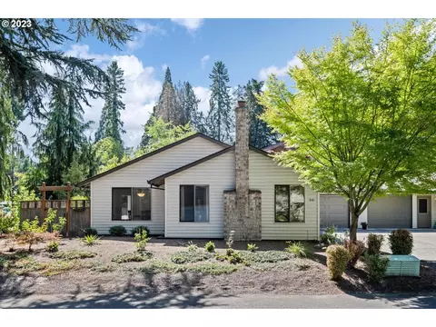901 NE 3rd Ave, Hillsboro, OR 97124
