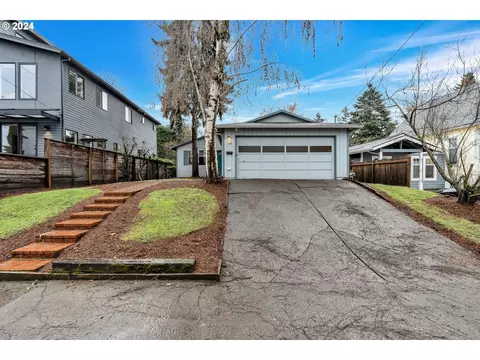 1734 N Sumner St, Portland, OR 97217