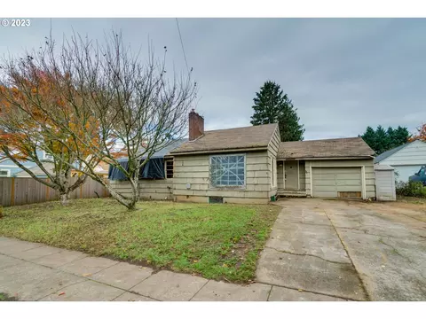5335 SE Stark St, Portland, OR 97215
