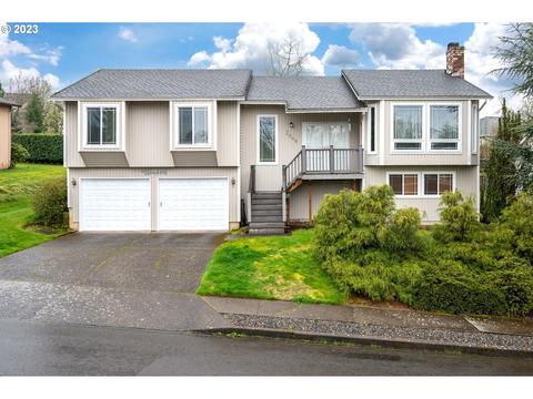 2060 SW 30th Dr, Gresham, OR 97080
